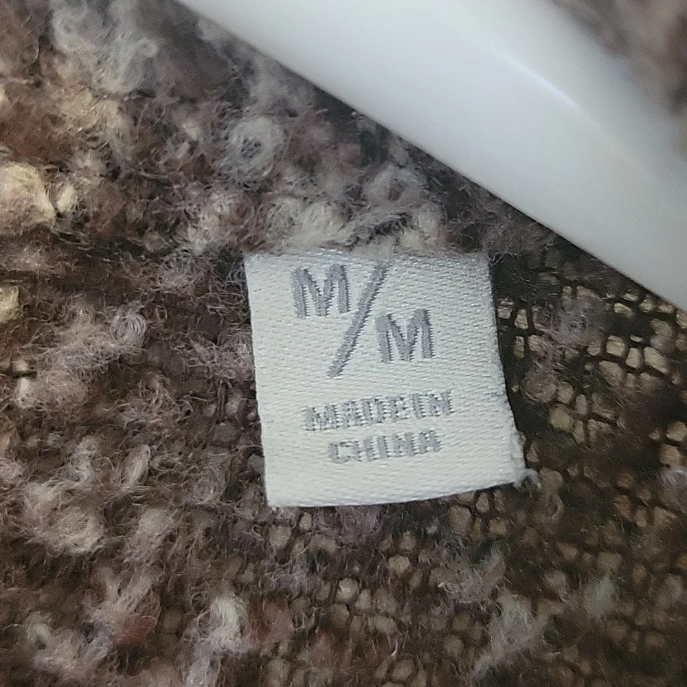 Sweater - Picture 3 of 4